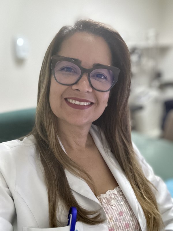 LEONORA CRISTINA LEAL MARQUES