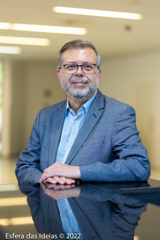 CARLOS PAVÉSIO