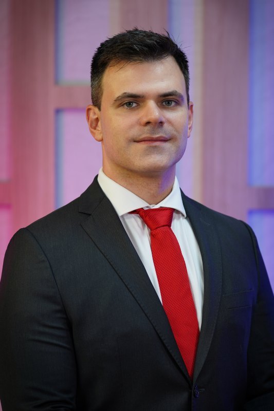 TOMÁS DE OLIVEIRA CASTRO TEIXEIRA PINTO
